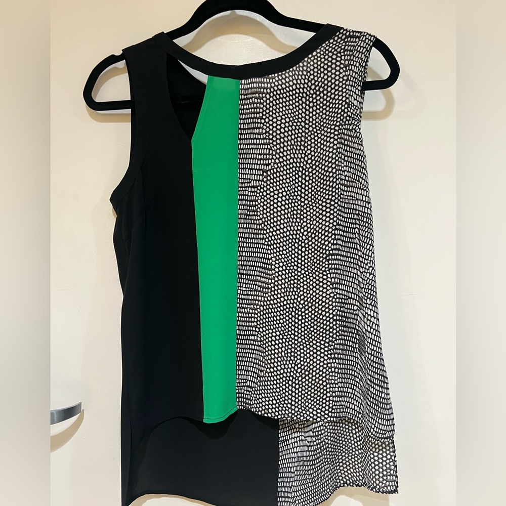 BCBG MAXAZRIA Sleeveless Top Size Small